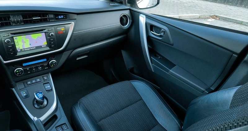 Toyota Auris cena 42000 przebieg: 237000, rok produkcji 2013 z Częstochowa małe 211